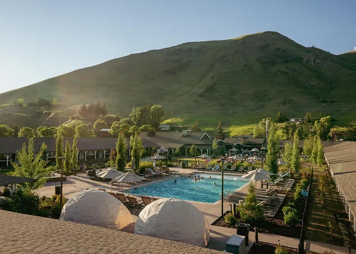 Vacation rental: The Virginian Lodge